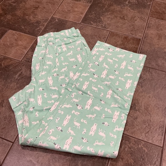 😳BUY 1,GET 2 FREE😳 Men’s light Green Pajamas with animal Print - Picture 4 of 4